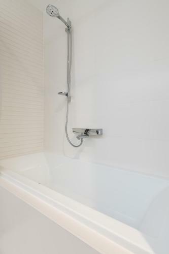 The Majestic Bel Etage Upscale Apartment With Pool