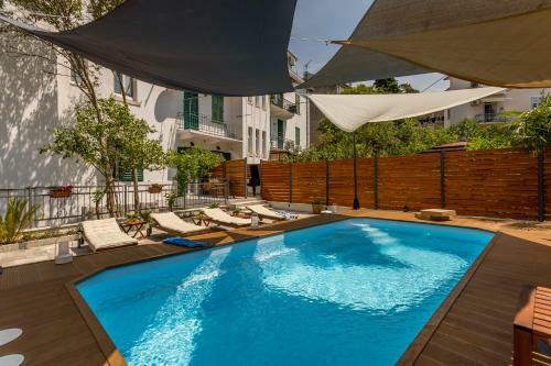 Bed & Breakfast Evala Luxury Rooms With Pool And Garden