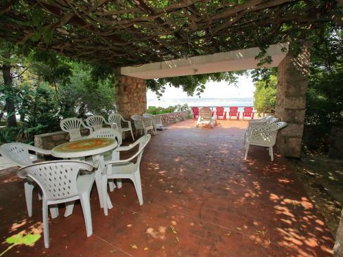 Spacious Holiday Home In Starigrad With Swimming Pool