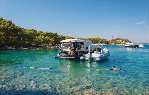 Three-bedroom Holiday Home In Tkon