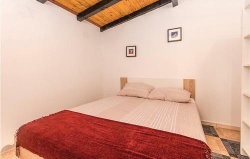 Three-bedroom Holiday Home In Tkon