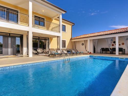 Holiday Home Villa Danica