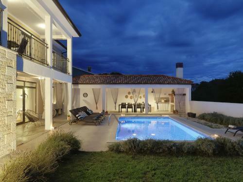 Holiday Home Villa Danica
