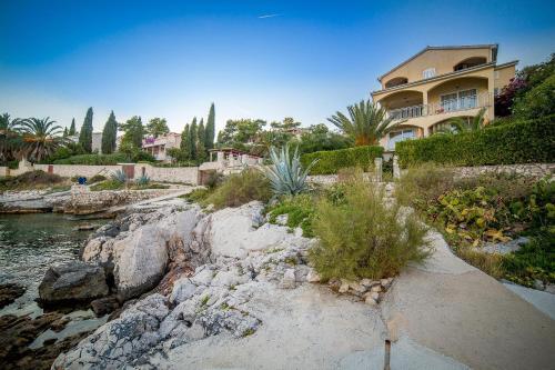 Hostal Apartments Villa Sea 1838