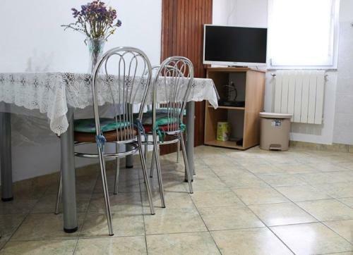 Apartments Milka - 100m From Sea