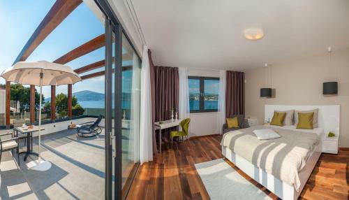 Beachfront Villa Sunce On Ciovo Island