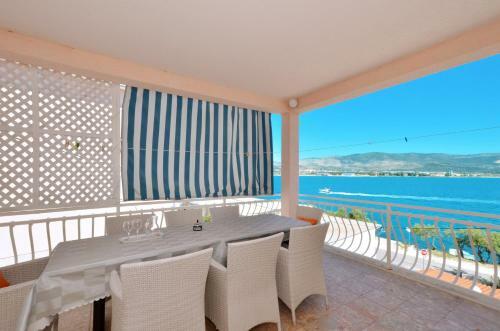 Apartamento D - Large Apt With Big Terrace Next To The Beach