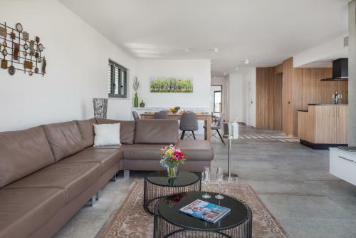 Luxury Apartments Baoti?