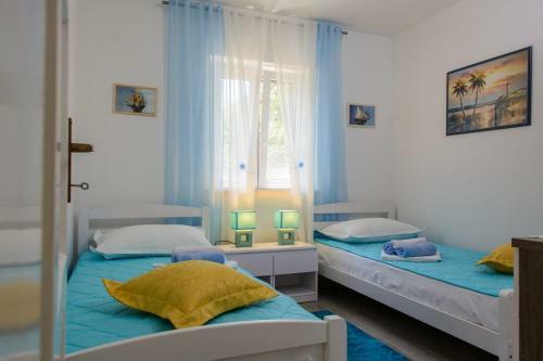 Holiday Home Mirjana - With Garden