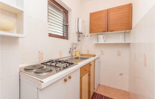 Four-bedroom Apartment In Turanj