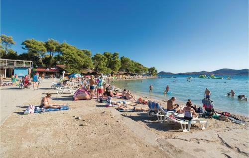 Four-bedroom Apartment In Turanj