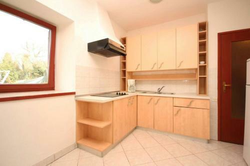 Holiday House With Spacious Garden And Pool