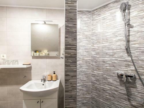 Boutique Apartment In Seli?te Dre?ni?ko With Garden