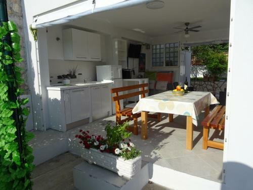 Apartamentos House Tihomir