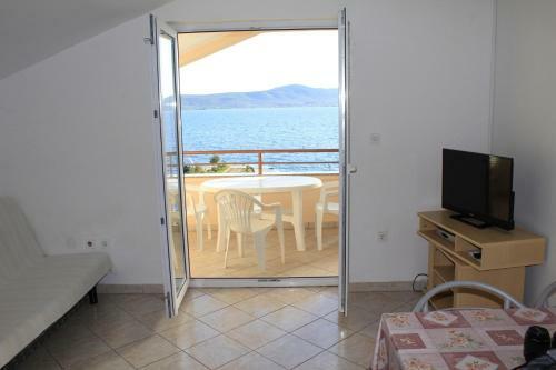 Apartments Ante - 30 M From Sea