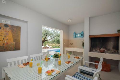 Kastel Luksic Villa Sleeps 15 Pool Air Con Wifi