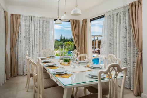 Kastel Luksic Villa Sleeps 15 Pool Air Con Wifi