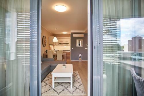 Az�r Apartments - Hostaid