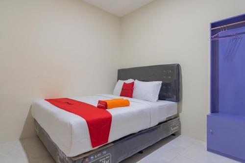 Hotel Reddoorz Near Trans Studio Bandung 3