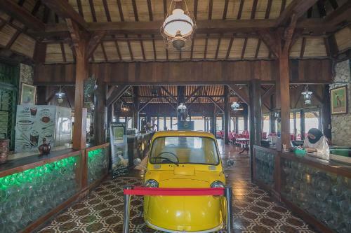 Hotel Reddoorz Resort @ Lembang 2