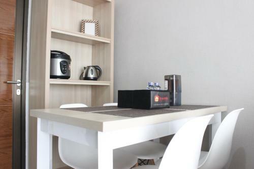 Modern & Stylish 2br At Gateway Pasteur Apartment By Travelio