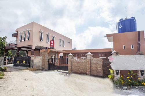 Hotel Oyo 2799 Berastagi Backpacker Rooms