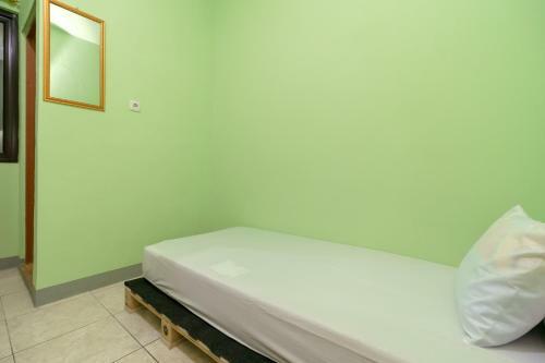 Hotel Koolkost @ Limo Depok (Minimum Stay 6 Days)
