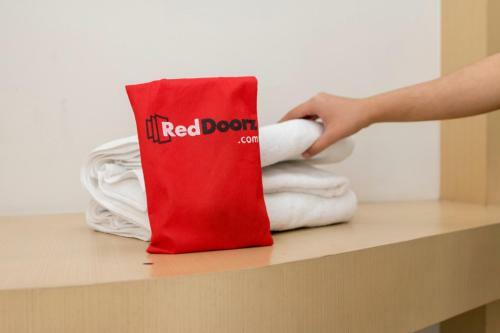 Hotel Reddoorz Near Plaza Senayan