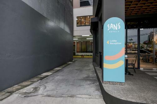 Sans Hotel Puri Indah Jakarta