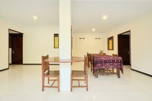 Hotel Oyo 2519 Mayang Garini