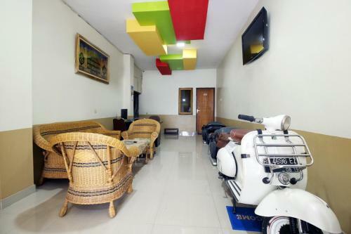 Hostal Reddoorz @ Jalan Stm Medan