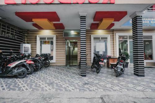 Hostal Reddoorz @ Jalan Stm Medan