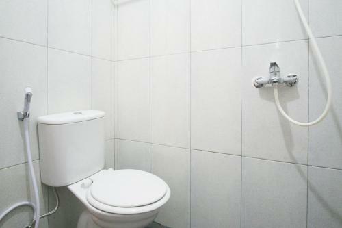 Hostal Reddoorz @ Rs Adam Malik Medan