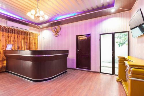 Hostal Reddoorz Plus Near Universitas Methodist Medan