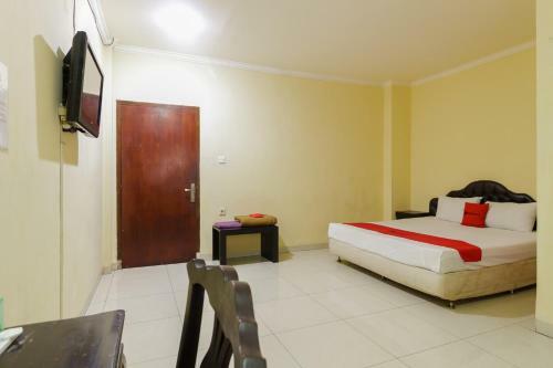 Hostal Reddoorz Near Pantai Padang