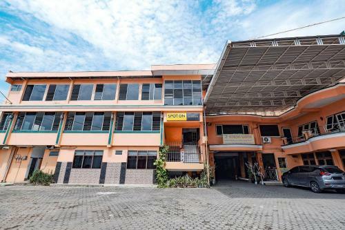 Hotel Spot On 2865 Sartika Inn Pati