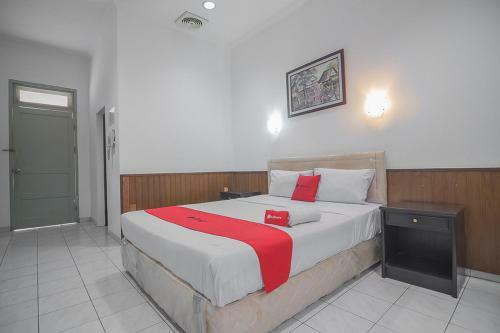 Hostal Reddoorz @ Jalan R.e. Martadinata Sukabumi