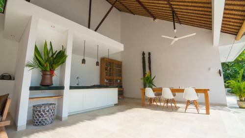 Villa Alang Alang