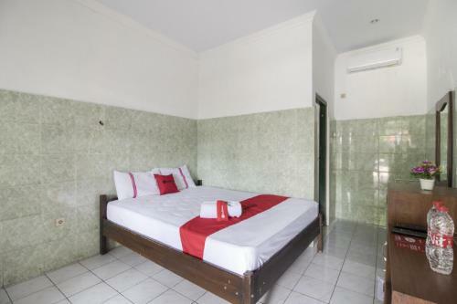 Hostal Reddoorz @ Sagan Jogja 2