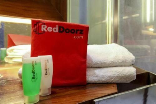 Hostal Reddoorz @ Sagan Jogja 2