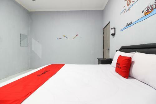 Hostal Reddoorz Near Graha Saba Ugm