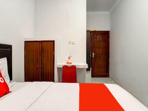 Hotel Oyo 3220 Kost Putri Exclusive 272