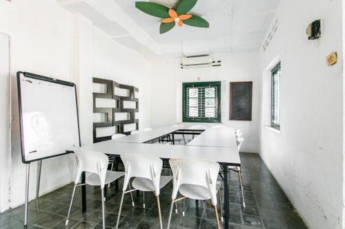 Hostal Reddoorz Plus Near Taman Sari 2