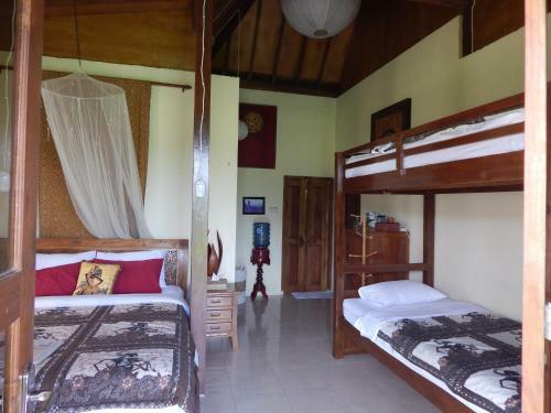 Family Villa Merapi View, Villa Poolside, All Inclusive & Car Driver
