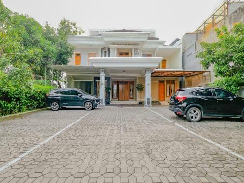 Hotel Oyo 90308 Puri Cartenz Syariah