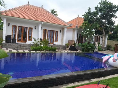 Hostal Adi Abian Villa