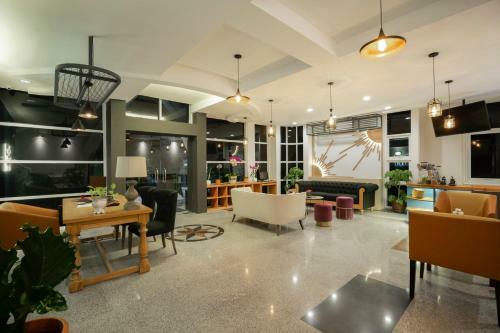 Albergue Madina Inn Hotel