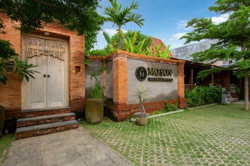 Hotel Moson Resort And Restaurant Legian