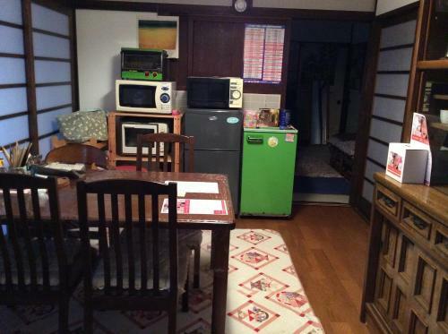 Bed & Breakfast Megu House Zuku
