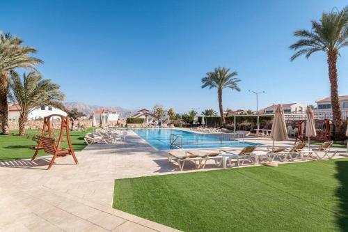 Amdar Residence Apartment - Private Pool, Sea View & Sauna